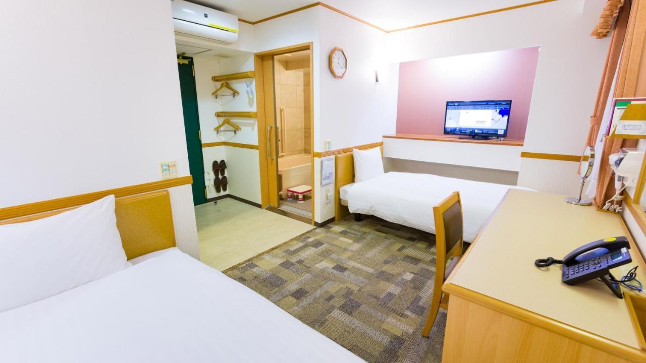 Toyoko Inn Yokohama Tsurumi Eki Higashi Guchi Номер фото
