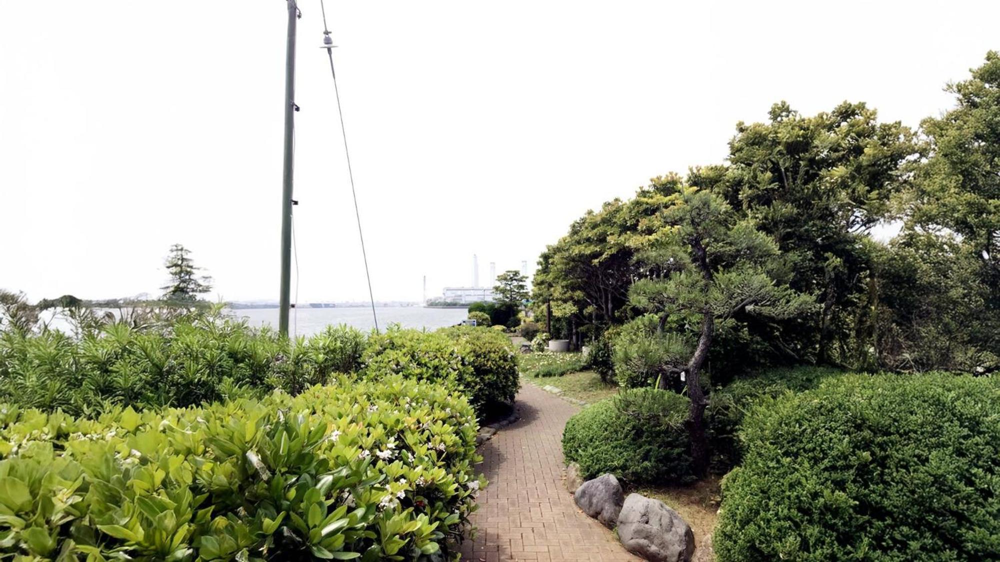 Toyoko Inn Yokohama Tsurumi Eki Higashi Guchi Экстерьер фото